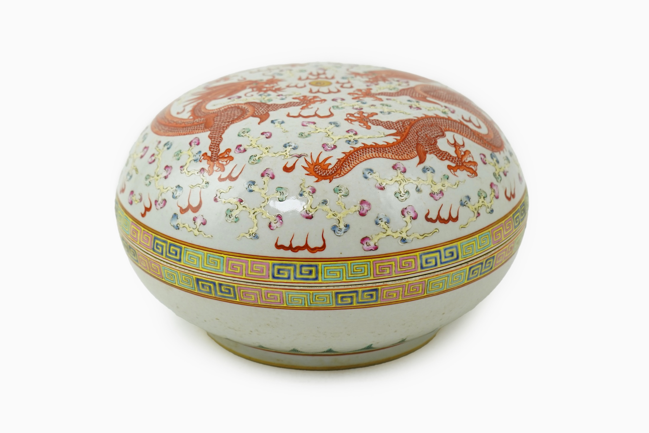 A Chinese enamelled porcelain ‘dragon’ box and cover, Guangxu mark